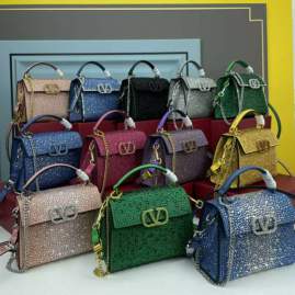 Picture of Valentino Handbags _SKUfw120902519fw